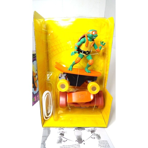 Teenage Mutant Ninja Turtles Mutant Mayhem Mikey Half Pipe RC Skateboard NOB - Picture 2 of 9